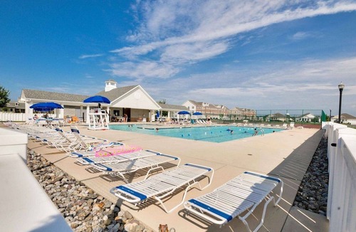 Villages of Five Points House | Spacious Townhome Close to Pool/Tennis Complex and Town Center