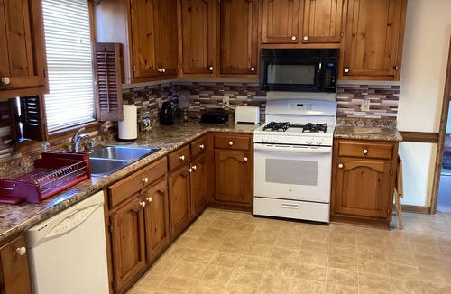 Chesapeake House | Spacious tranquil 4 bedroom family home near everything