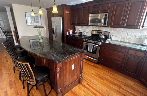 Manchester-by-the-Sea Apartment | Spacious, 3 BR, 2 BA apartment in the heart of Manchester-By-The-Sea
