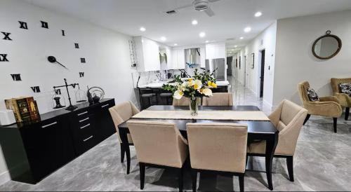 Miami Shores Villa | Spacious Villa with Hot Tub Near MIA Sleeps 12