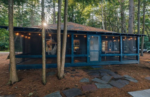 Corinth Cabin | Spacious Waterfront Cabin with Private Dock Near Lake George & Saratoga Springs, Corinth, NY