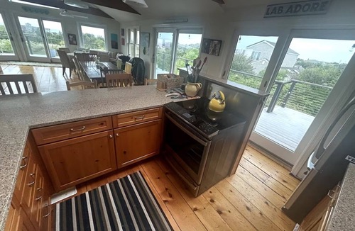 North Truro House | Spacious yet Cozy. BayViews, AC. Walk to Private Bch. The Cape Cod dream stay
