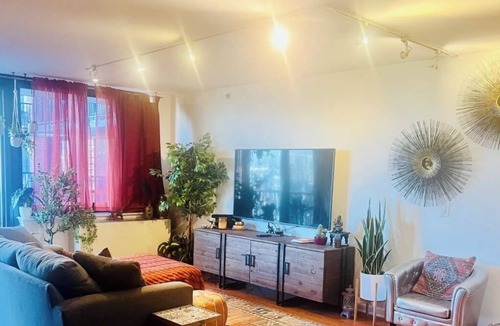 The Waterfront Condo | Spacious Zen Den 2 bedrooms, 2 bathrooms with easy commute to NYC