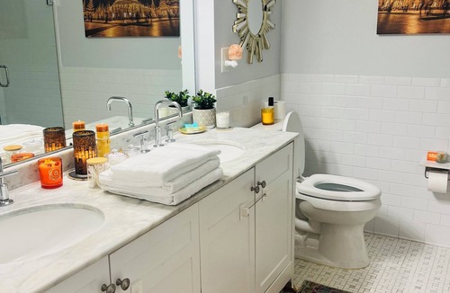 The Waterfront Condo | Spacious Zen Den 2 bedrooms, 2 bathrooms with easy commute to NYC
