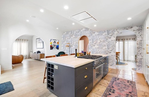 Los Feliz House | Spanish Bungalow in Trendy Los Feliz For Families