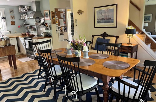 West Tisbury House | Special offer 2026 Aug 28 & Sept 4 weeks, gratis car ferry ticket and 10% off !