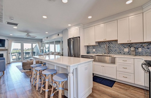 Fenwick Landing House | Spectacular Bay Views Near Fenwick Island - 3BR Coastal Retreat! Community Pool, WIFI, Beach Town, Shopping and Restaurants! *FREE Linens with 7 night stay*