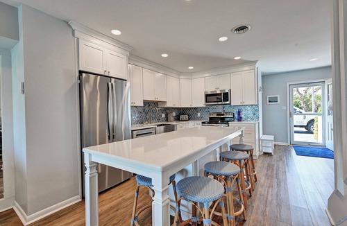 Fenwick Landing House | Spectacular Bay Views Near Fenwick Island - 3BR Coastal Retreat! Community Pool, WIFI, Beach Town, Shopping and Restaurants! *FREE Linens with 7 night stay*