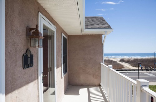 North Wildwood Condo | Spectacular Beachfront 2 Story, 3 Br North Wildwood Condo