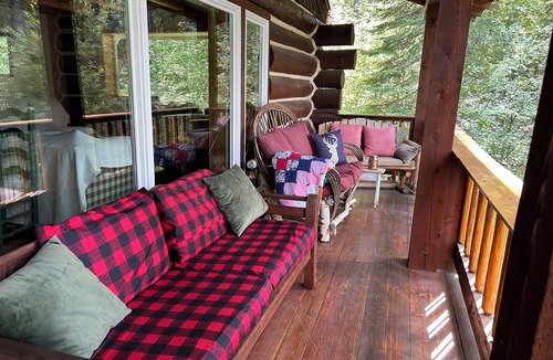 Columbia Falls House | Spectacular Lakefront: Solitude, game-room & hike& bike trails. Glacier 12miles