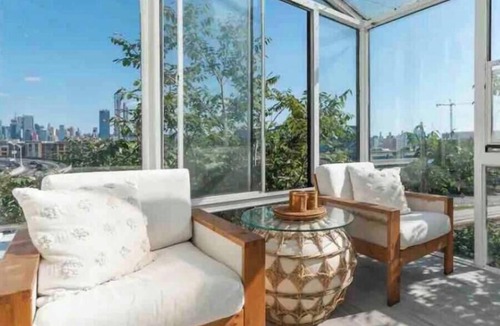 Weehawken House | Spectacular Penthouse with NYC skyline view- Private Parking - 10 mins to NYC