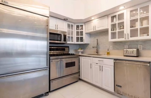 Weehawken House | Spectacular Penthouse w/NYC skyline view- Parking - 10 min to NYC
