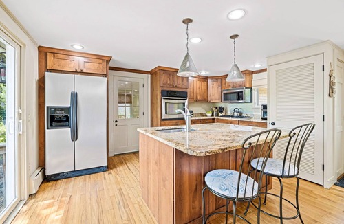 South Yarmouth House | Spectacular Waterfront Pond Views,Hot Tub,Deck, Kayak, Fish Private Dock Dogs OK