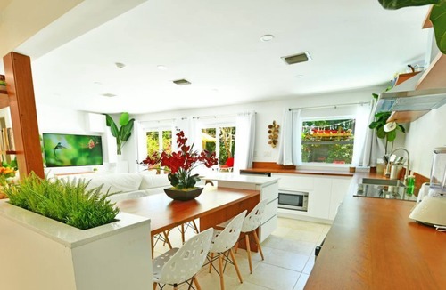 South Middle River Apartment | Spring Brake | 3 Bed Apartment | Pool available | Beach 6min | Big Patio