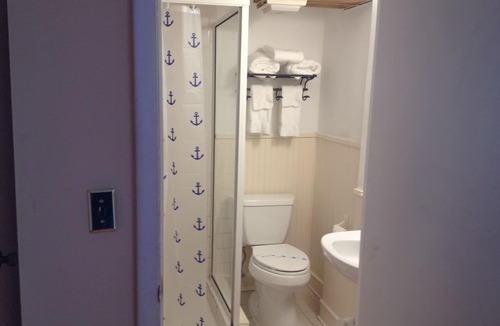 East Sandwich Hotel | Spring Garden Inn