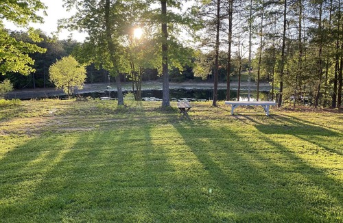 Ruther Glen Cottage | Stay and Play! Country Cottage Getaway with PRIVATE 3 Acre Swimming Pond