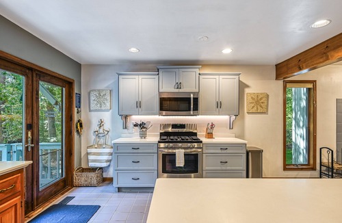 Lakeside Woods House | Stay at a great place at Lake Anna.