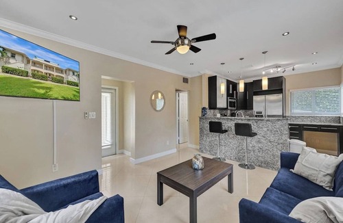 Hendricks and Venice Isles Apartment | Stay Hospitality - Hendricks Isle