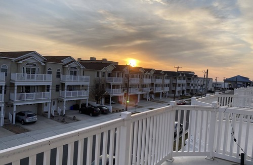 North Wildwood Condo | Stay near fun at Morey's Piers - North Wildwood 3-Bed Condo