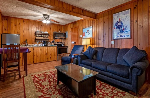 Edray House | Stemwinder 6B 1 Bedroom, 1 Full Bath, Slope Side