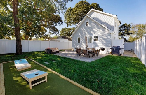 North Cape May House | Steps from Bay Dog Friendly Kids Playroom Stunning Sunsets Mini Golf