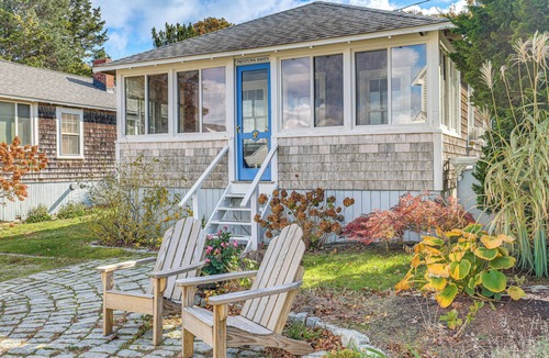 Brewster Cottage | Steps to Beach: Timeless Lower Cape Cottage