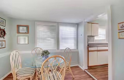 Point Pleasant Beach House | Steps to PPB Boardwalk & Beach — 2BR w/Parking, Beach Gear & Pet Friendly