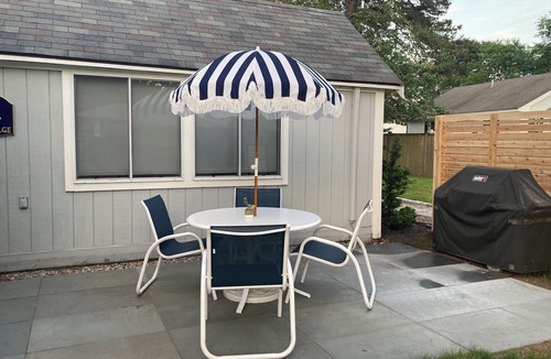 South Yarmouth Cottage | Steps to private Beach, Golf Course, AC, tandem Kayak for Guests