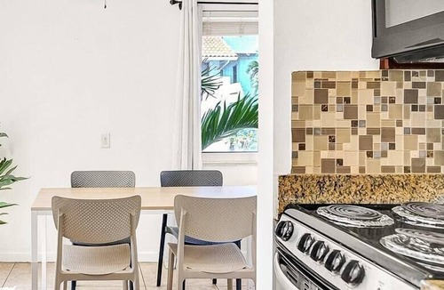 North Beach Apartment | Steps to Sand and Pool | Hollywood Beach Stay