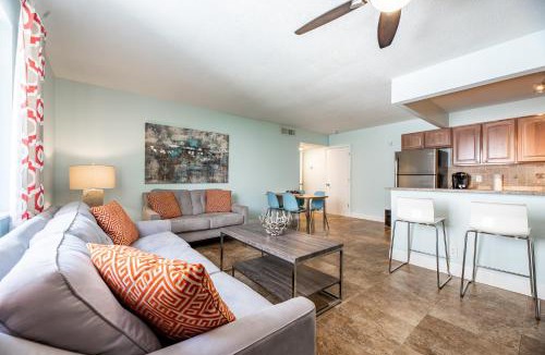 Lauderdale-by-the-Sea Apartment | Steps to Sand and Sea 4