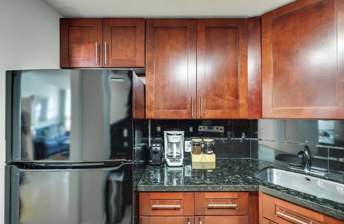 Galt Mile Condo | Steps to Sand! 10th-Floor Ocean Manor Unit w/Pool