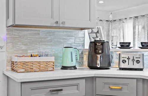 Lauderdale Beach House | Steps to Sand! - Wellness Escape - Coastal Retreat