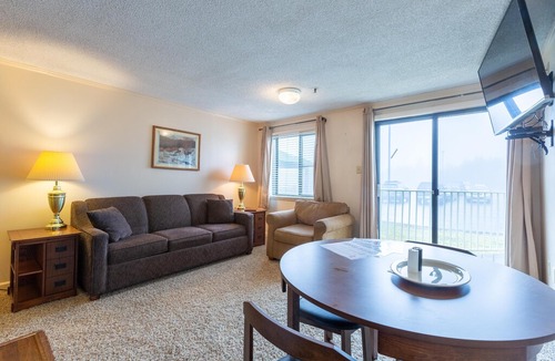 Edray Condo | Stroll to Slopes, Village Area, Ski in/out Unit117