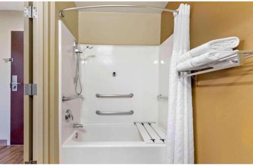 Fishkill Hotel | Studio 6 Extended Stay Fishkill Route 9 NY