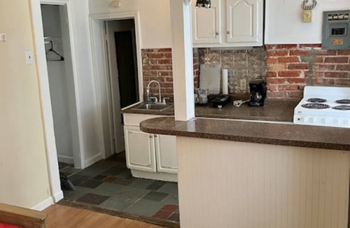North End Apartment | Studio apartment in Downtown OC