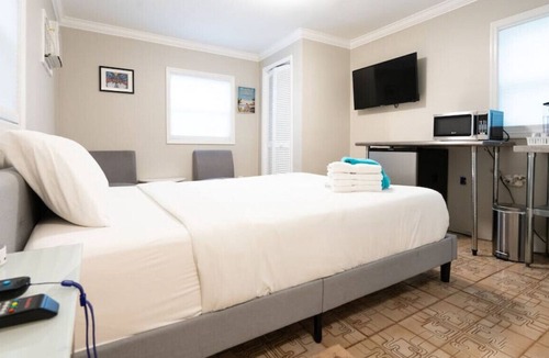 The Roads House | Studio Apt Close to Brickell 5 star reviews