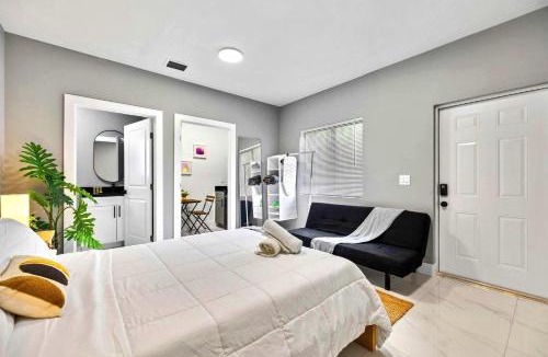 Allapattah Apartment | Studio Near Wynwood - Prime Location - Comfy Stay
