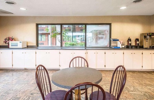 Emporia Hotel | Studios and Suites 4 Less Emporia
