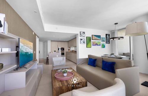 Hollywood South Central Beach Apartment | Stunning 1BR Apt With Ocean View Balcony