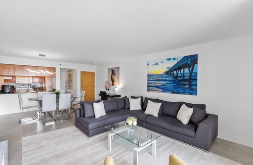 Brickell Apartment | Stunning 3 Beds/2 Baths 34th Floor Corner Unit In Brickell- Pool/Fitness/Parking
