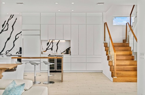 South Lake Villa | Stunning 3BR Villa W/Heated Pool Hollywood Beach