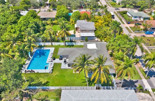 Highland Garden House | Stunning 4/3 House in Hollywood Beach w/pool