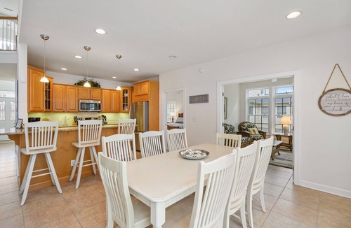 Caine Woods House | Stunning 5 bedroom home by Seaside Vacations & Sales