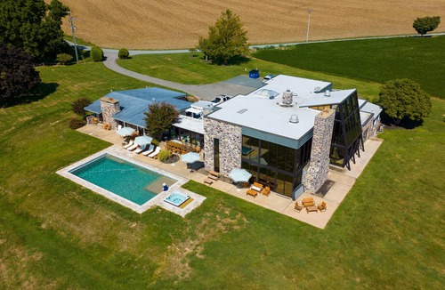 Rock Hall Villa | Stunning 9-Bedroom Villa on the Chesapeake Bay: Pool, Hot Tub, Boat Dock & Sauna