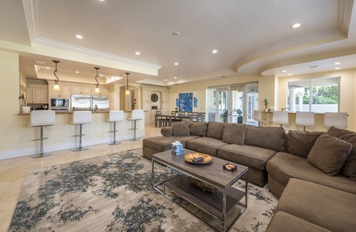 Birch Park Finger Streets House | Stunning Beach House-Steps to Beach. Walk to restaurants, shops, bars, and park.
