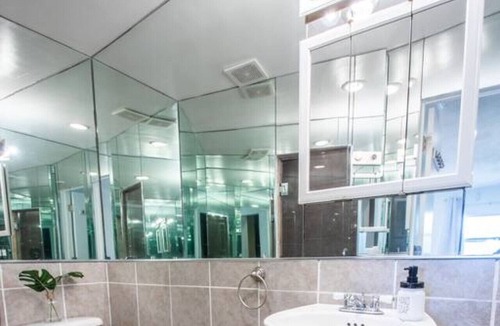 Ojus House | Stunning Lakefront Miami Pool House -Aventura Mall
