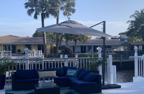 Coral Ridge Isles Villa | Stunning Luxury Villa 5bd/3ba CanalFront