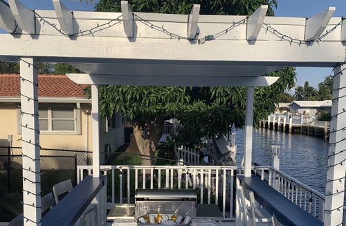 Coral Ridge Isles Villa | Stunning Luxury Villa 5bd/3ba CanalFront