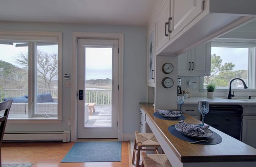South Chatham House | Stunning Marsh Views, Near Pleasant Street Beach!