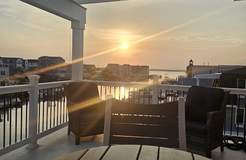 North Wildwood House | Stunning New Waterfront Oasis in North Wildwood – Sunset Views & Private Dock